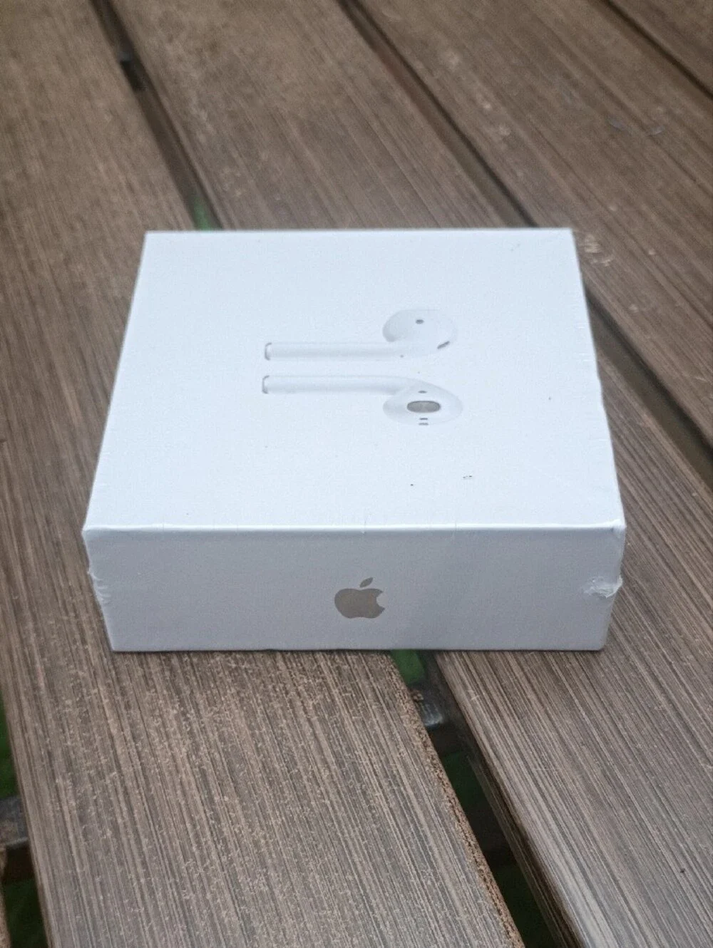 Apple White Wireless Earbuds in Sealed Box